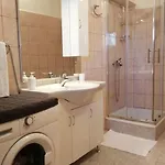 Studio-apartment Mit Meerblick In Der Naehe Des Strandes By Interhome