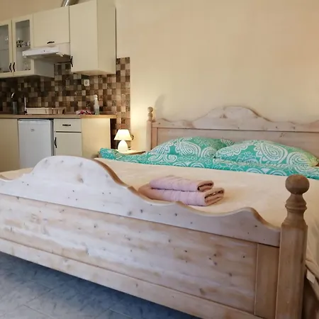 Studio-apartment Mit Meerblick In Der Naehe Des Strandes By Interhome Apartament Medulin